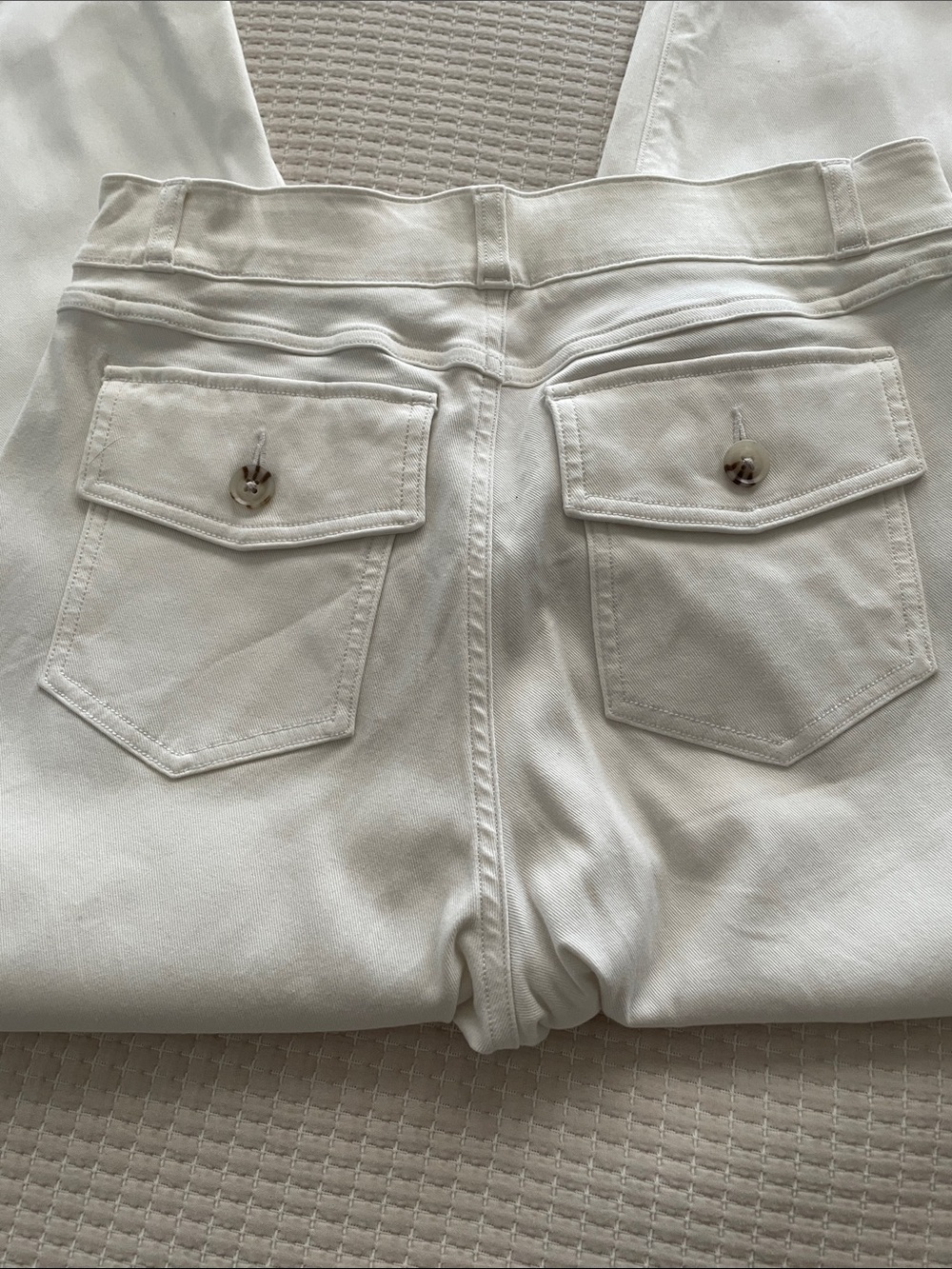 SPANX White High-Waist Shaping Pants with Red Logo Tag - Picture 4 of 4